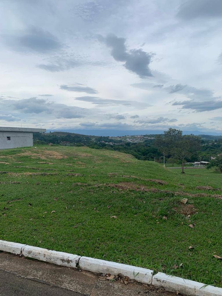 TERRENO NO CONDOMÍNIO RESRVA ALTOS DO CATAGUÁ EM TAUBATÉ