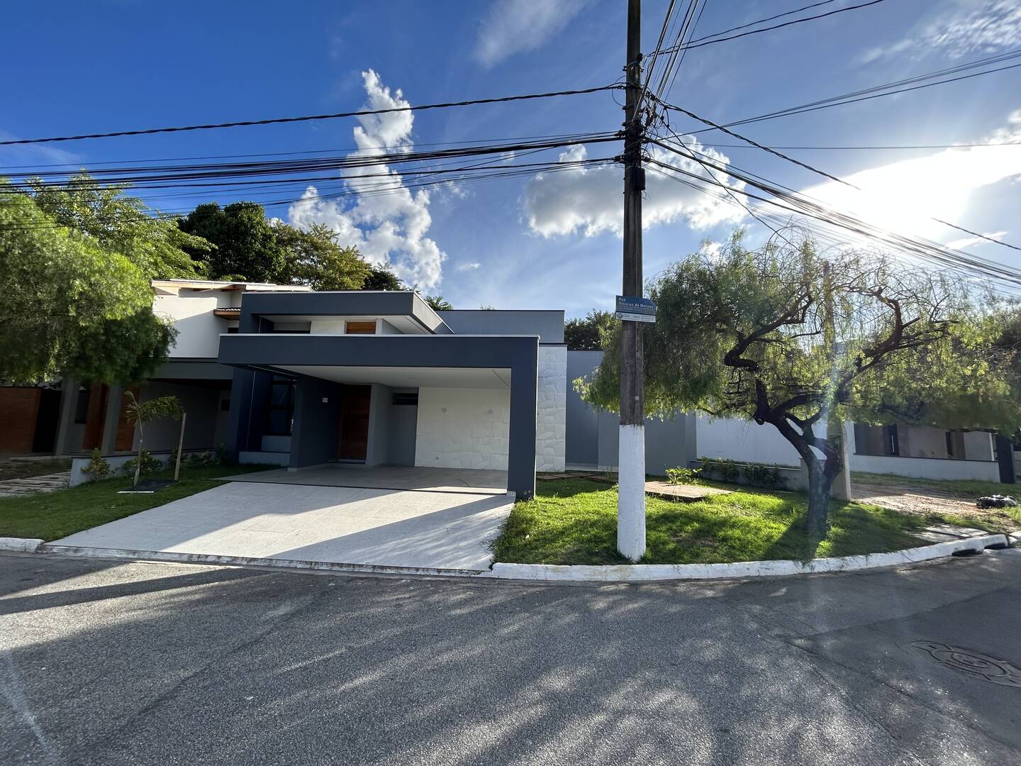 CASA TÉRREA COM  3 QUARTOS NO CONDOMÍNIO CAMPOS DO CONDE EM TREMEMBÉ SP