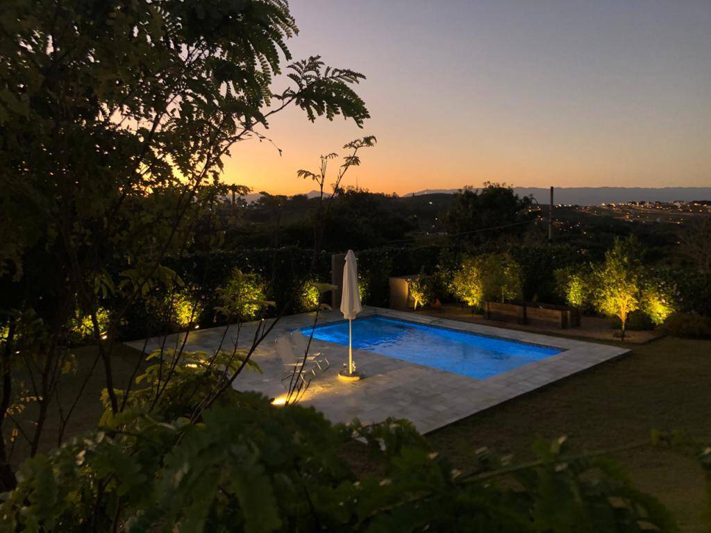 CASA COM 4 SUÍTES CONDOMÍNIO RESERVA ALTOS DO CATAGUA TAUBATÉ SP