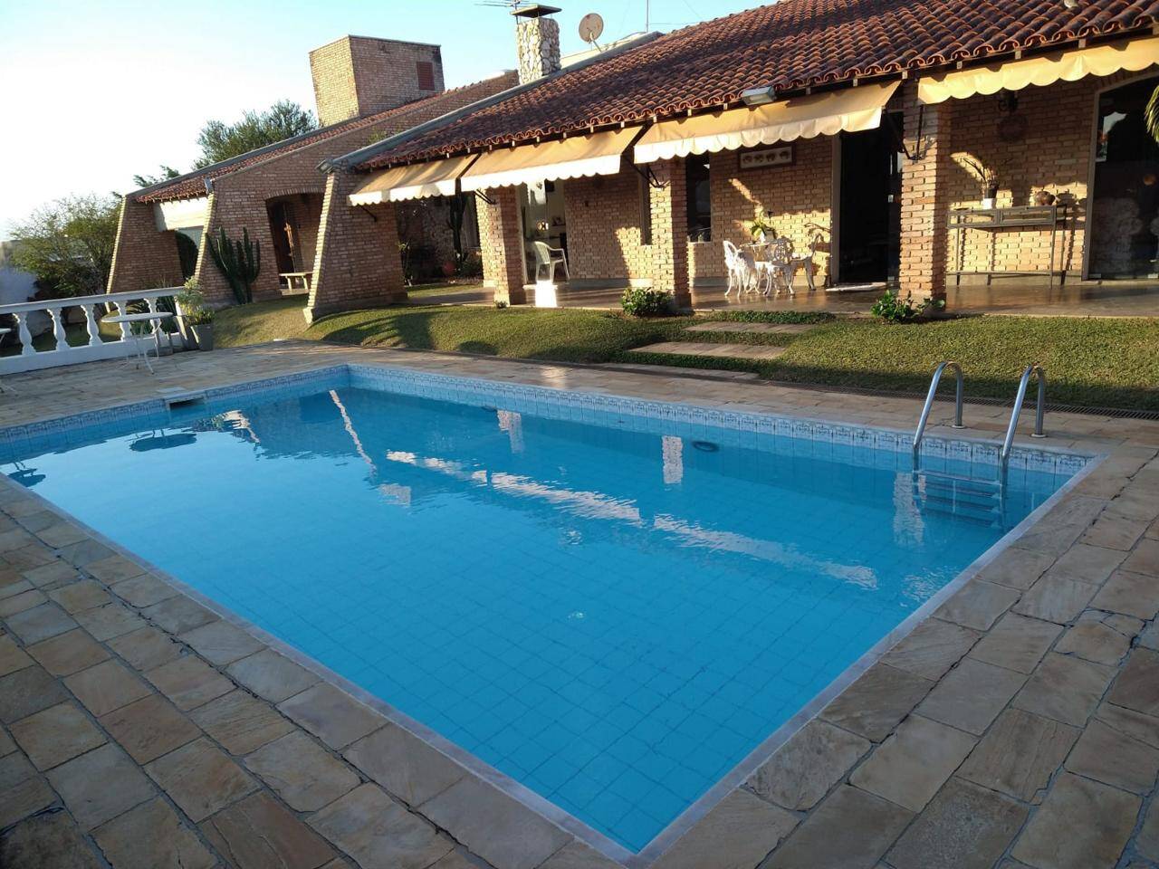 CASA COM 3 SUÍTES E PISCINA NO CONDOMÍNIO RESIDENCIAL ELDORADO EM TREMEMBÉ