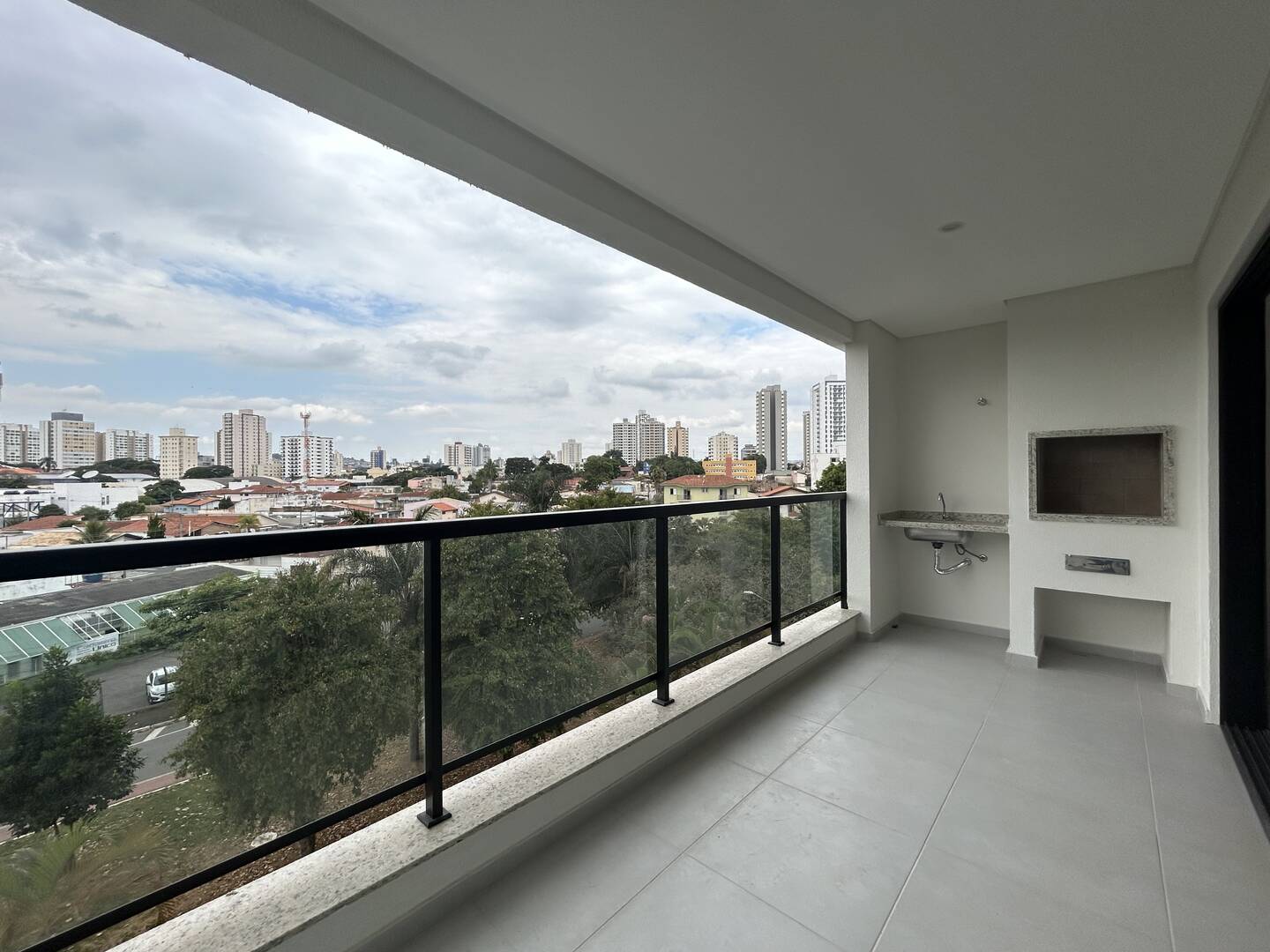 APARTAMENTO COM 3 QUARTOS NO EDIFÍCIO LUCCA EM TAUBATÉ/SP