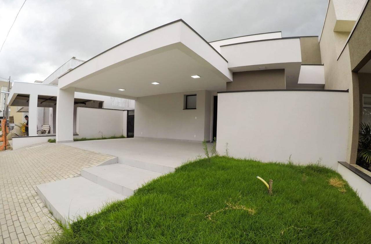 CASA A VENDA 3 QUARTOS CONDOMÍNIO ARAUCÁRIAS | TREMEMBÉ