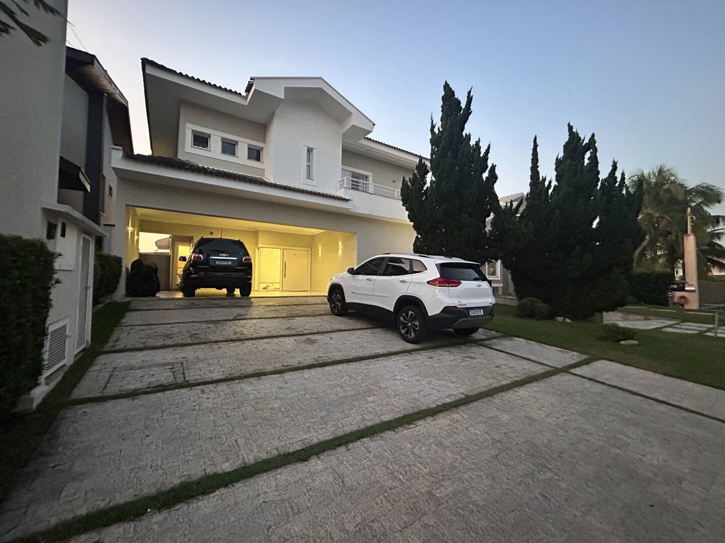 CASA COM 3 SUÍTES NO CONDOMÍNIO TAUBATÉ VILLAGE em Taubaté/SP