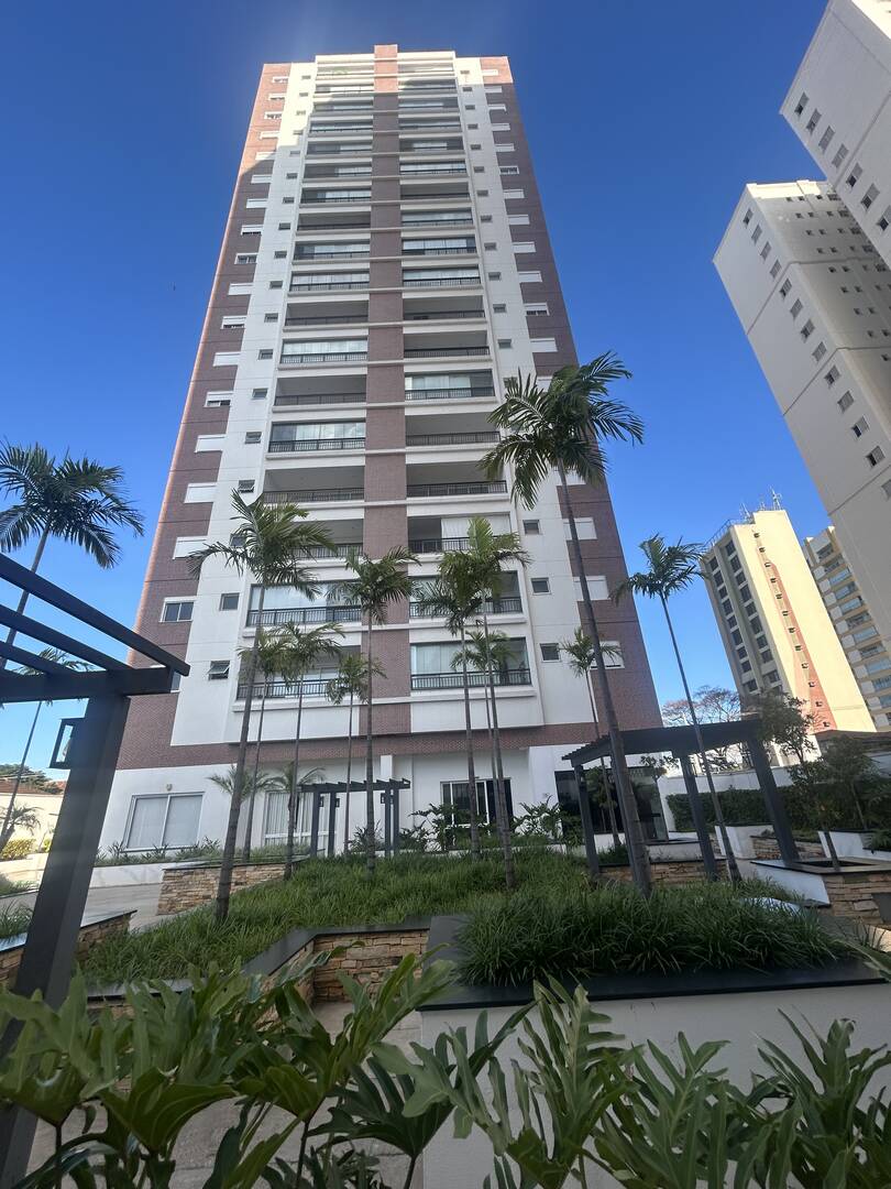 Apartamento com 2 suítes no Edifício Manacá, no Centro em Taubaté