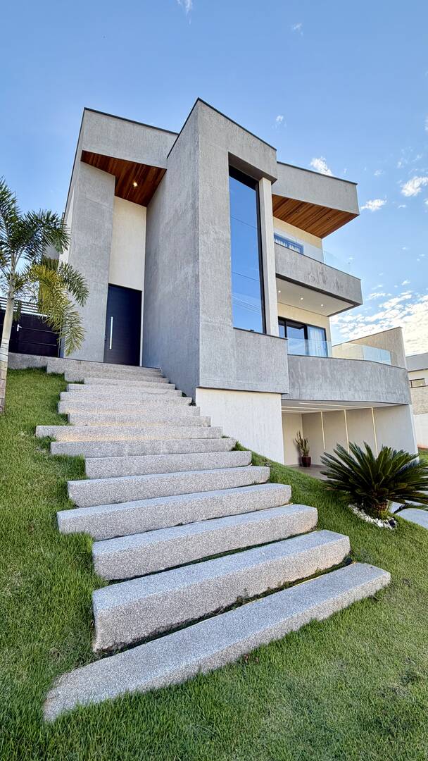 Casa com 4 suítes e piscina no Condomínio Cyrela Landscape em Taubaté