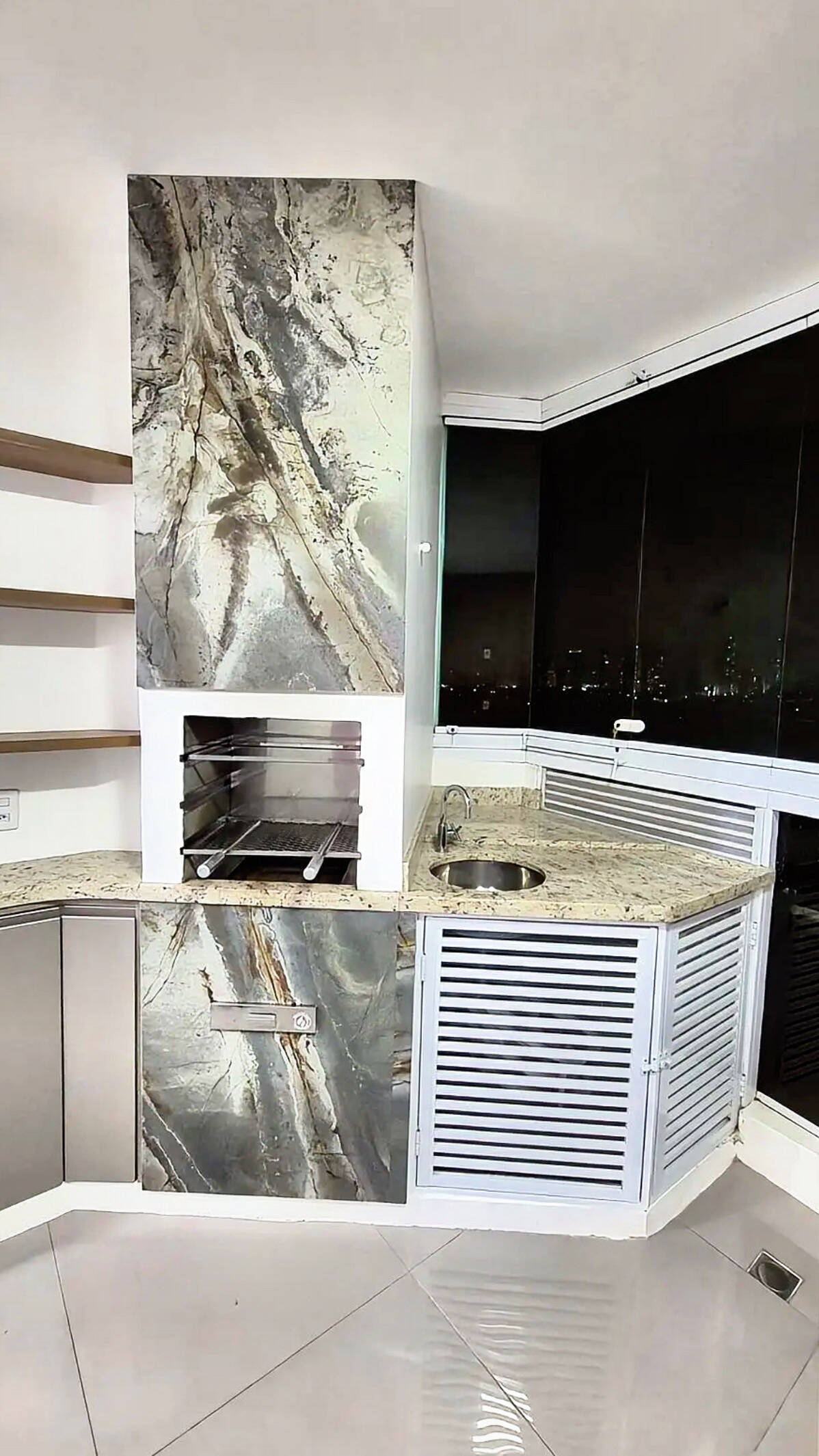Apartamento 3 quartos com suíte no Edifício Beatriz Carolina em Taubaté