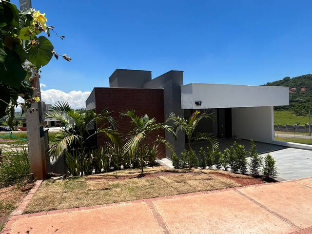 Venda em Condomínio Cyrela - Taubaté