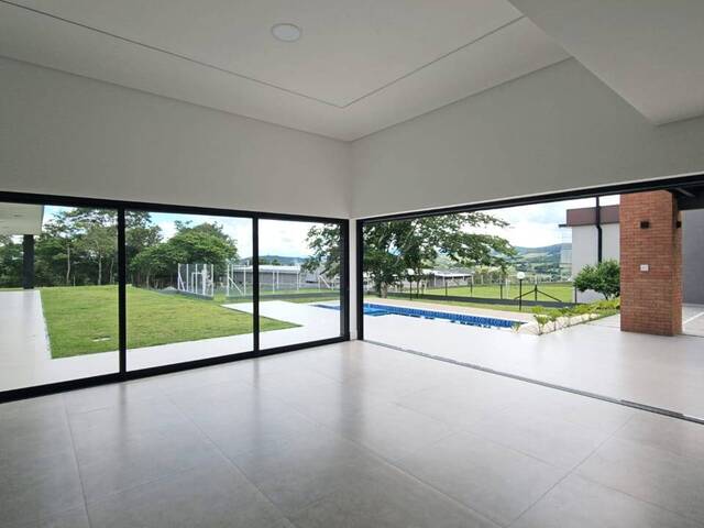 #124 - Casa para Venda em Taubaté - SP
