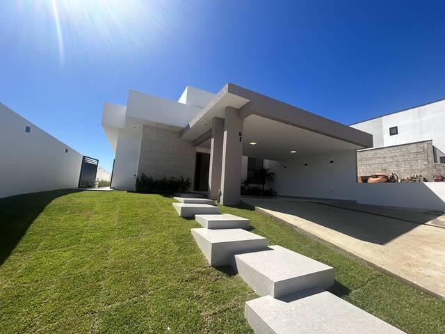 #146 - Casa para Venda em Taubaté - SP