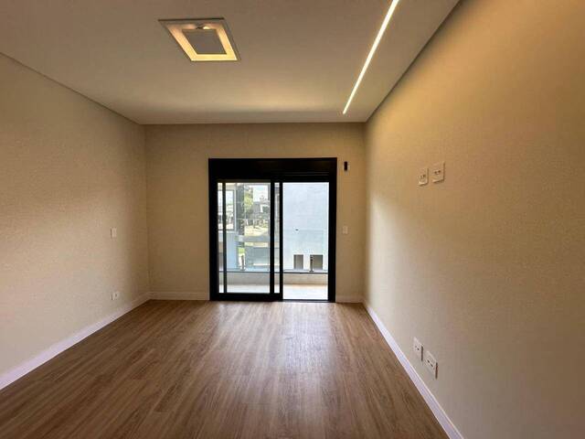 #174 - Casa para Venda em São José dos Campos - SP