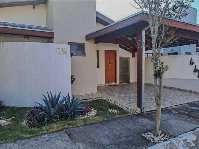 #181 - Casa para Venda em Taubaté - SP