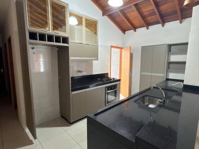 #226 - Casa em condomínio para Venda em Taubaté - SP